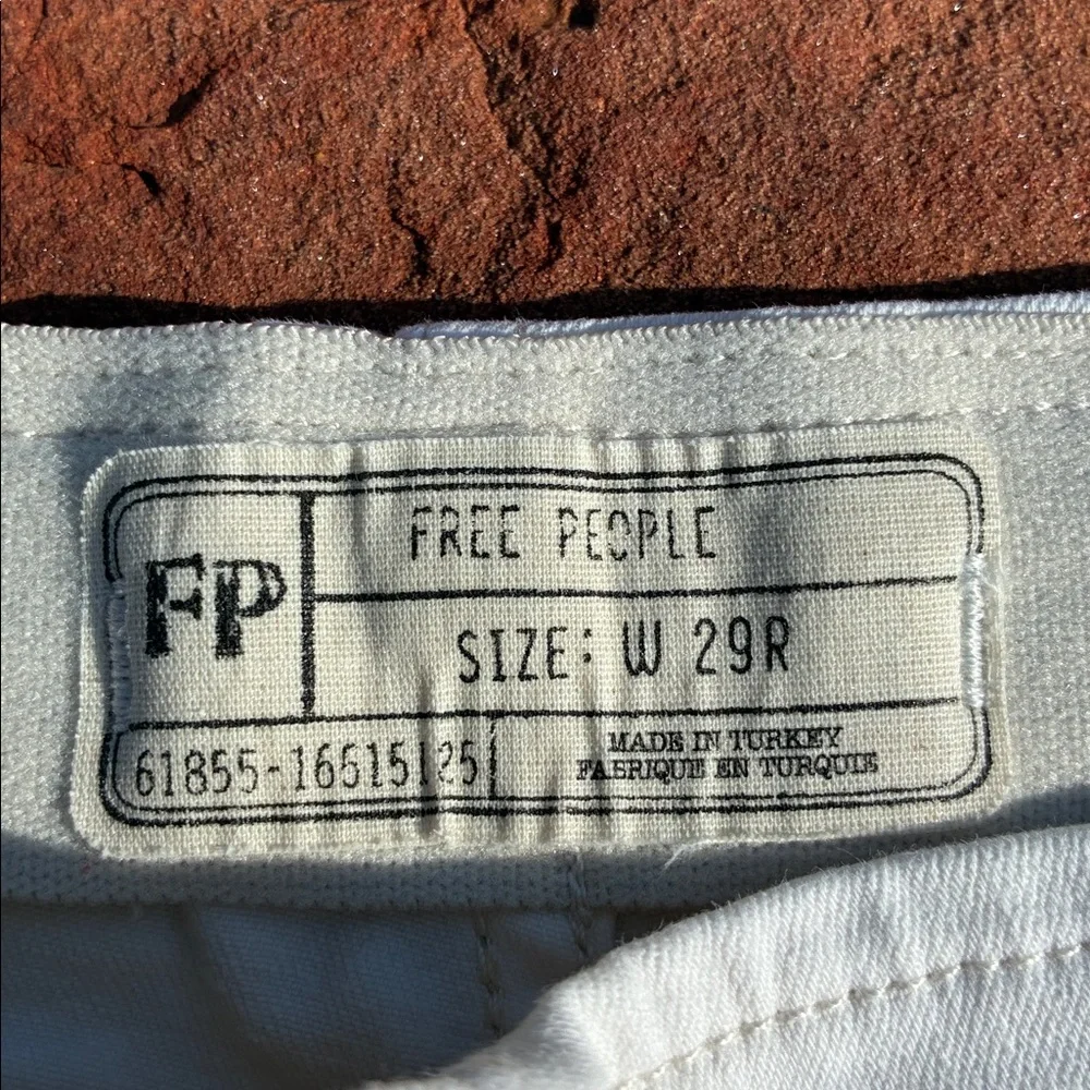 Free People womens White/ivory Flared jeans Pants w29 L 33 - Picture 3 of 9